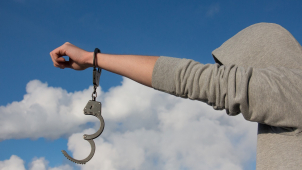 Nenapravitelný recidivista ujížděl na kradeném motocyklu