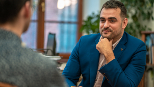 O post hradeckého rektora usiluje jediný kandidát