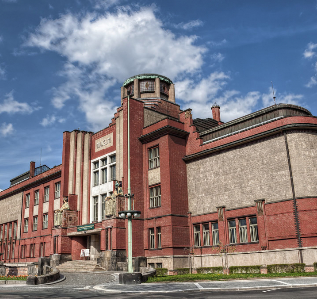 Opravená budova Muzea Východních Čech otevře na podzim