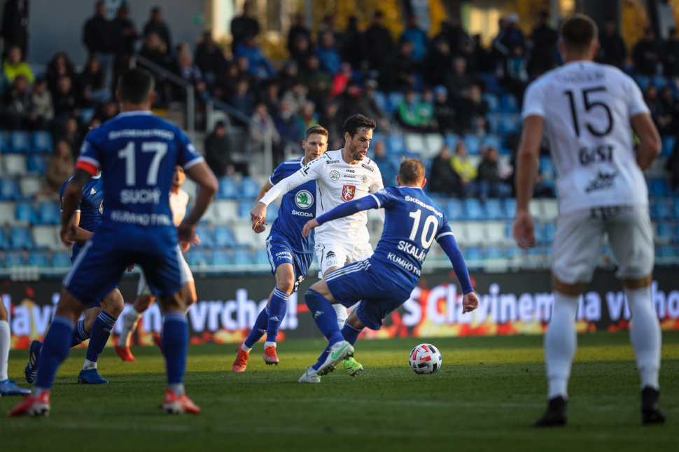 Boleslav doma přestřílela Hradec