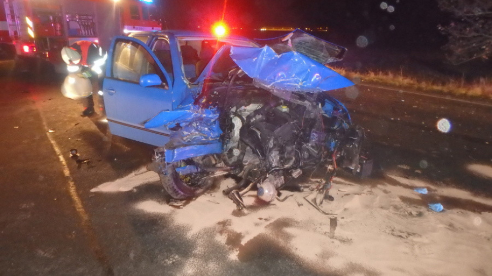 Při nehodě dvou vozidel na Rychnovsku se zranilo pět lidí